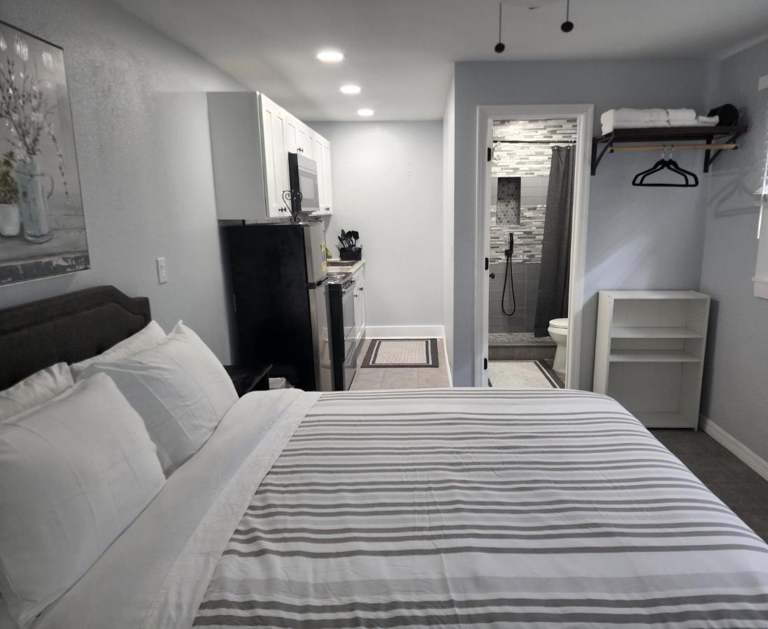 Apartment 4a *